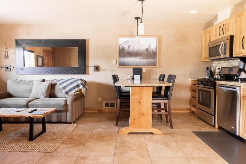 Wall Street Suites - image 39