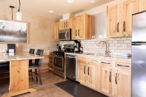 Wall Street Suites - image 41