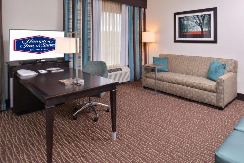 Hampton Inn & Suites Bend - image 23