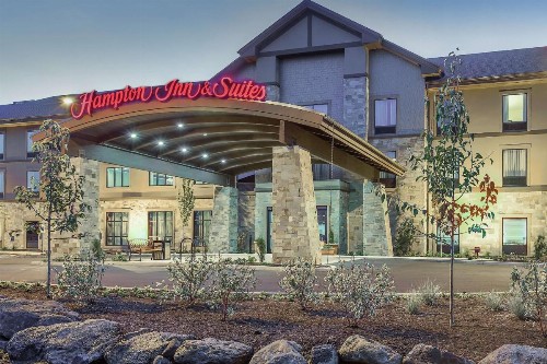 Hampton Inn & Suites Bend - image 28