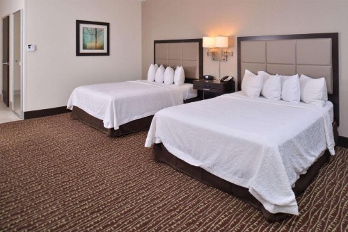 Hampton Inn & Suites Bend - image 30