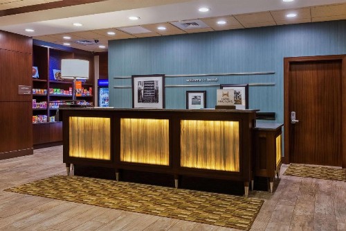 Hampton Inn & Suites Bend - image 37