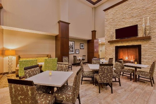Hampton Inn & Suites Bend - image 39