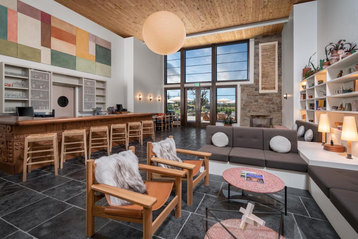 Pronghorn Resort - image 4