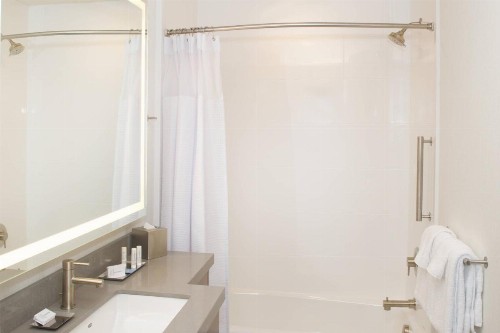 SpringHill Suites by Marriott Bend - image 35