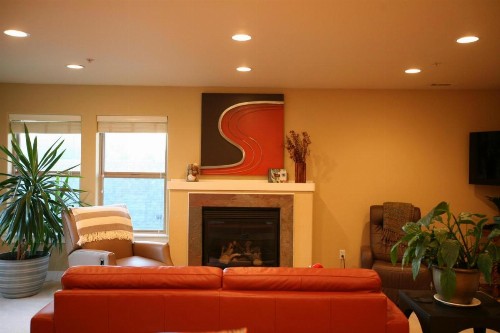 Downtowner-AC-2BR/1BA - image 1