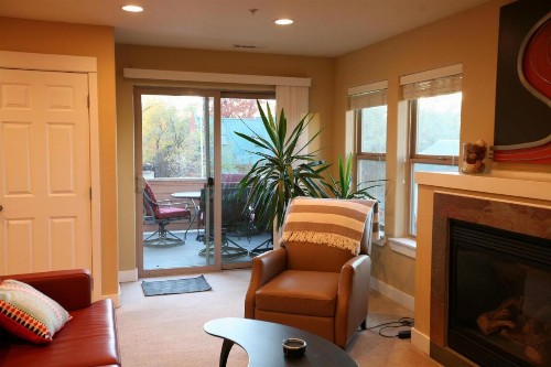 Downtowner-AC-2BR/1BA - image 9