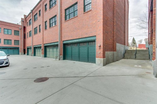 Amazing Luxury Downtown Old Mill Home - image 11