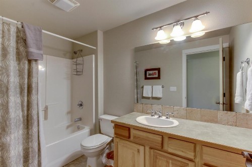 The Heyburn Cottage (Upstairs) - image 11