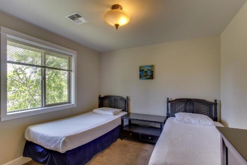 The Heyburn Cottage (Upstairs) - image 7