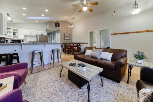 Perfectly Placed Plum Cottage - image 11