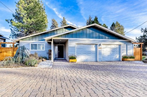 Bend Country Club Golf Course Beauty - image 6