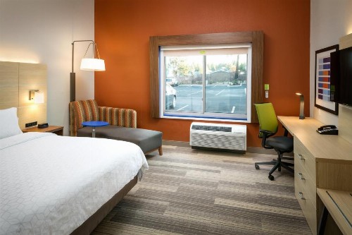 Holiday Inn Express & Suites - Bend South an IHG Hotel - image 21