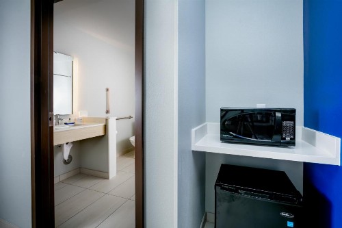 Holiday Inn Express & Suites - Bend South an IHG Hotel - image 29