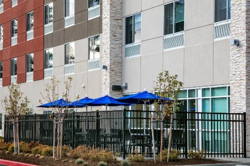 Holiday Inn Express & Suites - Bend South an IHG Hotel - image 38
