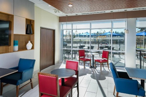 Holiday Inn Express & Suites - Bend South an IHG Hotel - image 44