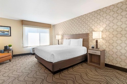 Best Western Plus Heritage Inn - image 11