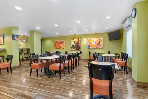 Best Western Plus Heritage Inn - image 8