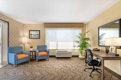 Best Western Plus Heritage Inn - image 9