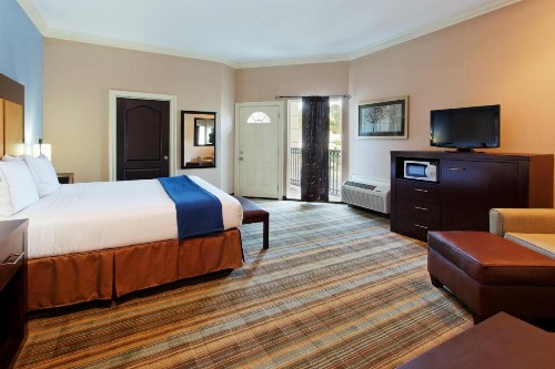 Holiday Inn Express Benicia an IHG Hotel - image 39