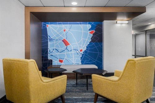 Holiday Inn Express Hotel & Suites Bentonville - image 22