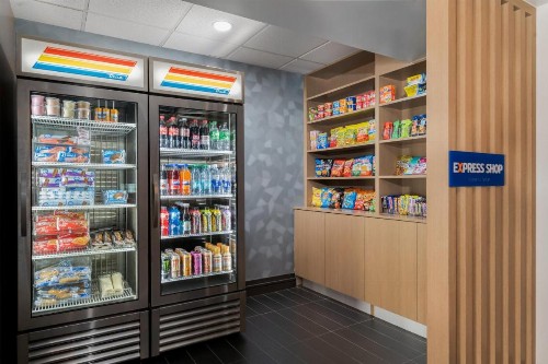 Holiday Inn Express Hotel & Suites Bentonville - image 35