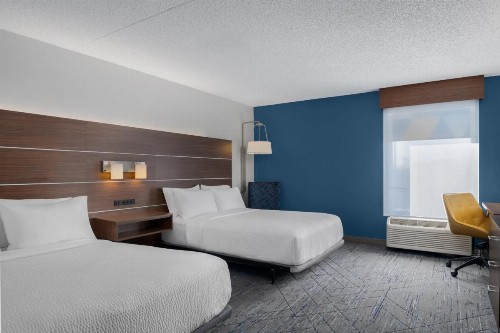 Holiday Inn Express Hotel & Suites Bentonville - image 36