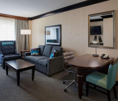 DoubleTree Suites by Hilton Bentonville - image 12