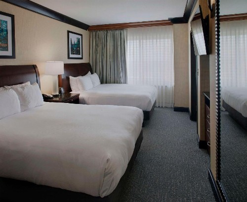 DoubleTree Suites by Hilton Bentonville - image 14