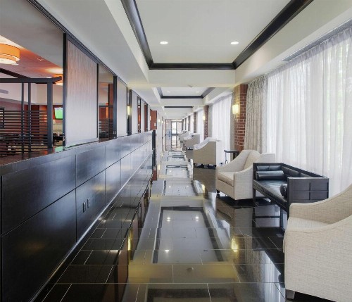 DoubleTree Suites by Hilton Bentonville - image 25