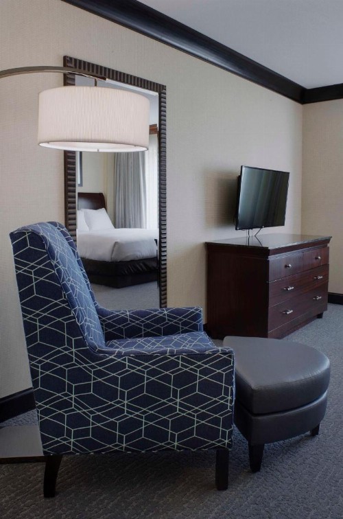 DoubleTree Suites by Hilton Bentonville - image 33