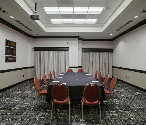 DoubleTree Suites by Hilton Bentonville - image 4