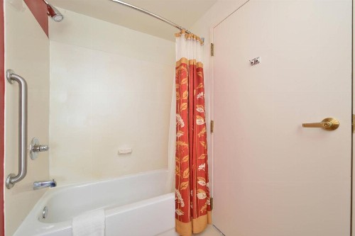 Courtyard by Marriott Bentonville - image 13