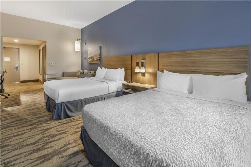 Best Western Plus Castlerock Inn & Suites - image 27