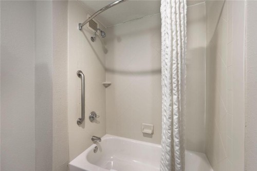 Best Western Plus Castlerock Inn & Suites - image 33