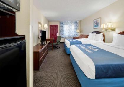 Days Inn & Suites by Wyndham Bentonville - image 14