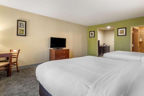 Comfort Inn Bentonville - image 29