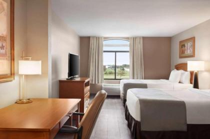 Wingate by Wyndham Bentonville - image 8