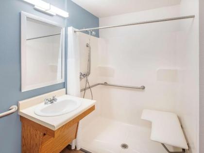 WoodSpring Suites Bentonville - image 13