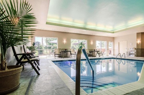 Comfort Suites Bentonville - Rogers - image 2