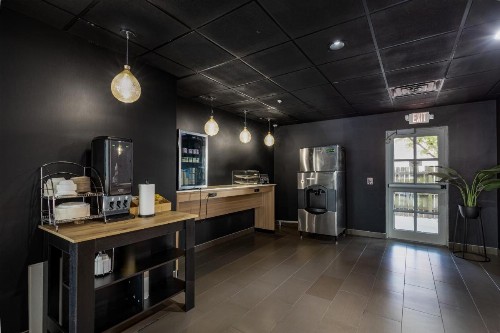 Microtel by Wyndham Bentonville - image 39