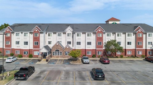 Microtel by Wyndham Bentonville - image 41
