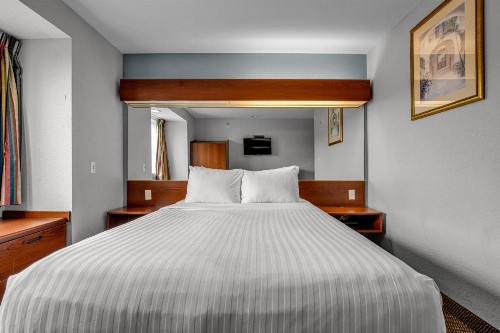 Microtel by Wyndham Bentonville - image 7