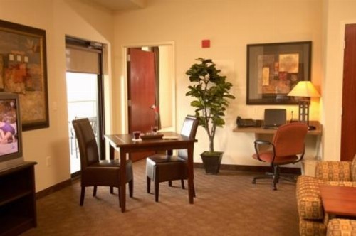 South Walton Suites and Spa - Bentonville - image 7
