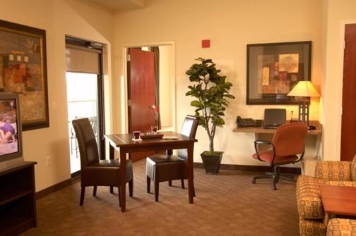 South Walton Suites and Spa - Bentonville - image 7