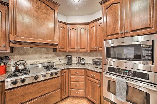 Bentonville Home with Pool Table 2 Mi to Downtown! - image 4