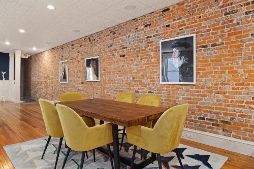 The Central Loft - ON Town Square! Best located Property - image 10