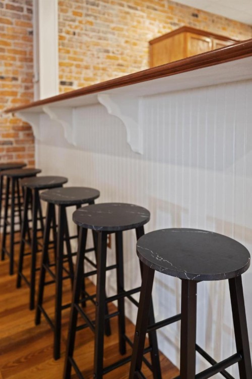 The Central Loft - ON Town Square! Best located Property - image 11