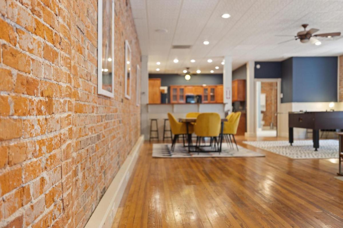 The Central Loft - ON Town Square! Best located Property - image 6