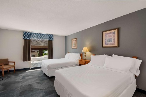 SureStay Plus Hotel by Best Western Berkeley Springs - image 28